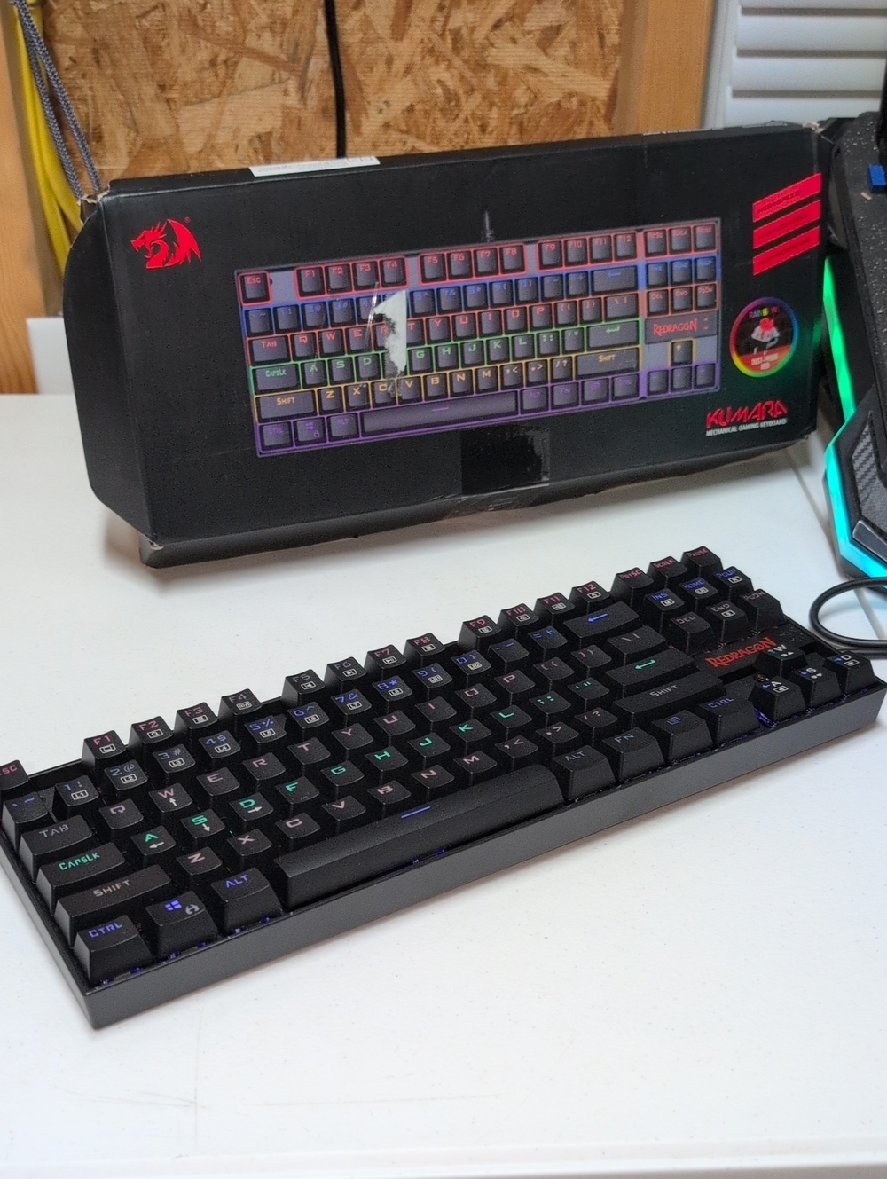 Redragon RGB Tenkeyless Mechanical Keyboard - Multicolor Backlight. (95)